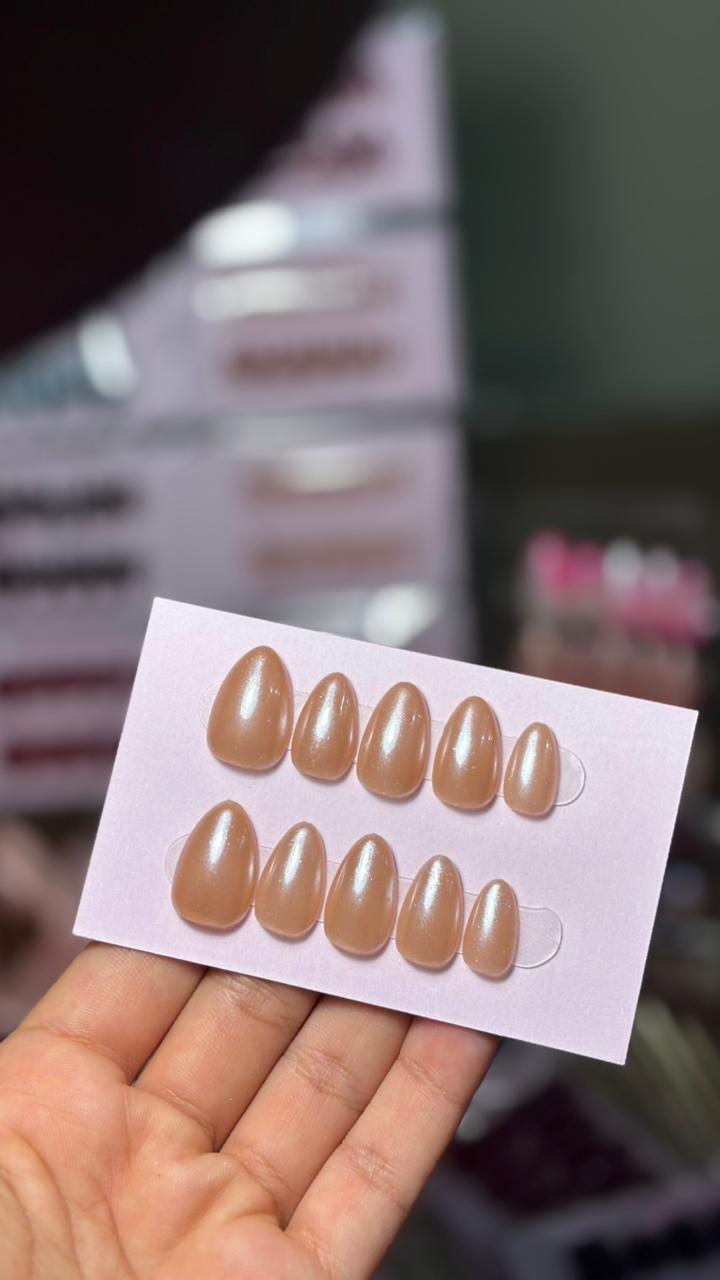 Chrome tips (short almond)