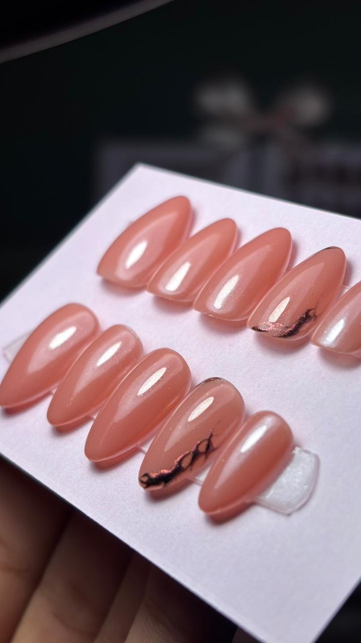 Pinky chrome tips (short almond)