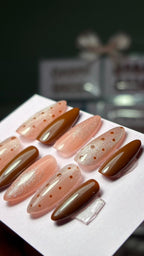 Polka dot (long almond)