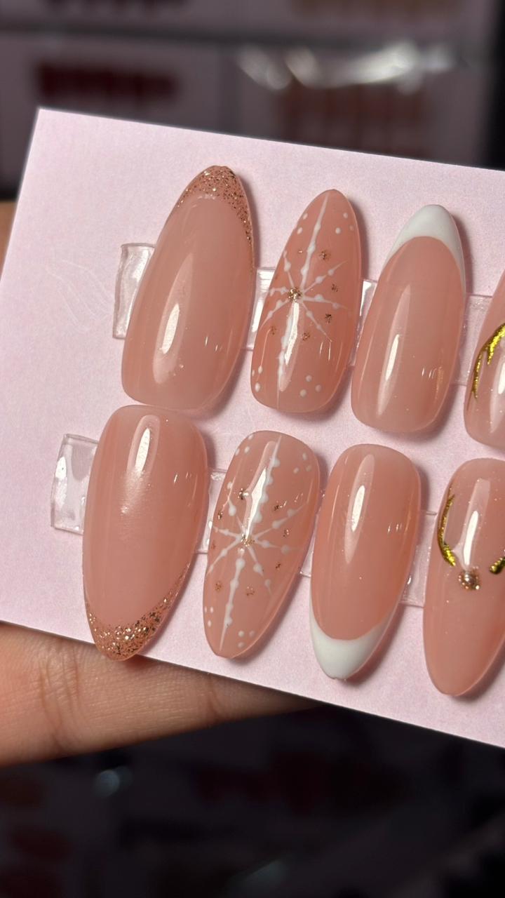 Festive magic (long almond)