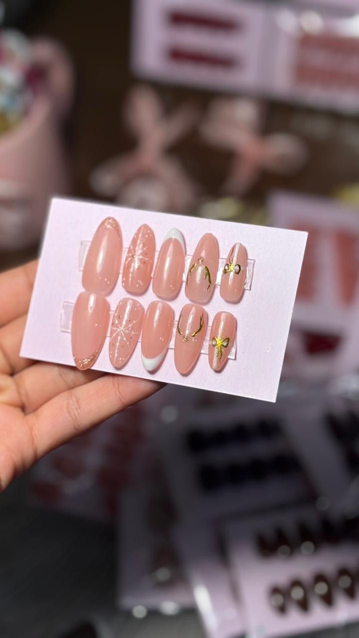 Festive magic (long almond)